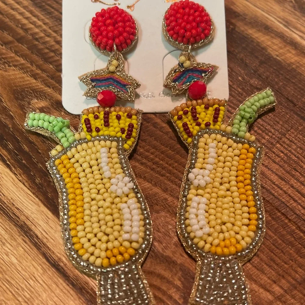 Cocktail Summertime Boutique Earrings - Picture 3 of 4